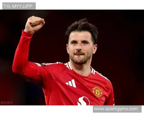 美国足球明星加盟曼联引发全球关注助力球队争夺冠军荣耀