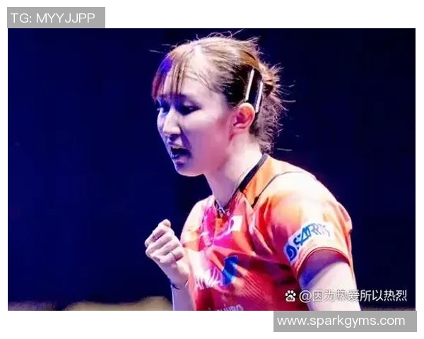 足球明星受伤后瘸腿的高清图片展现运动员坚韧不拔的精神与努力