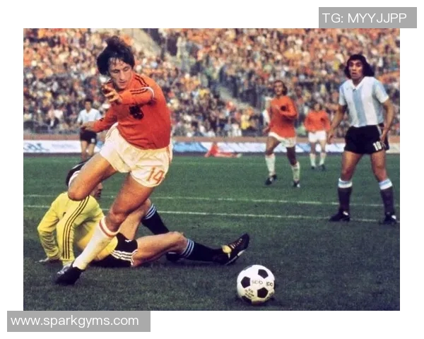 从草根到巅峰足球明星的奋斗历程与成功秘诀揭秘