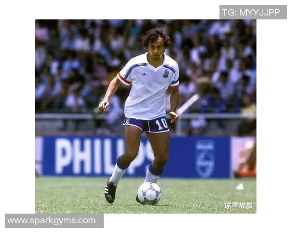 全球最受欢迎的足球明星及其传奇故事揭秘